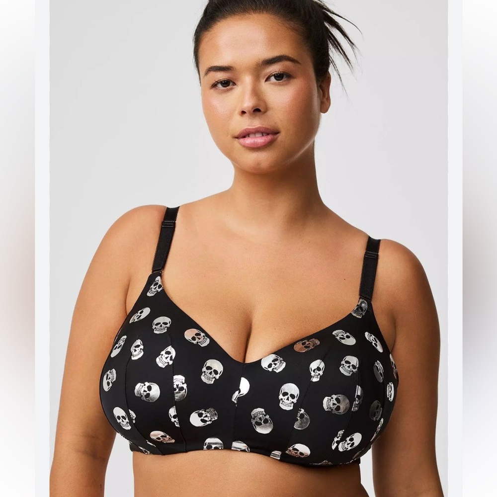 Torrid Lightly Lined Skull Bra Size 42D